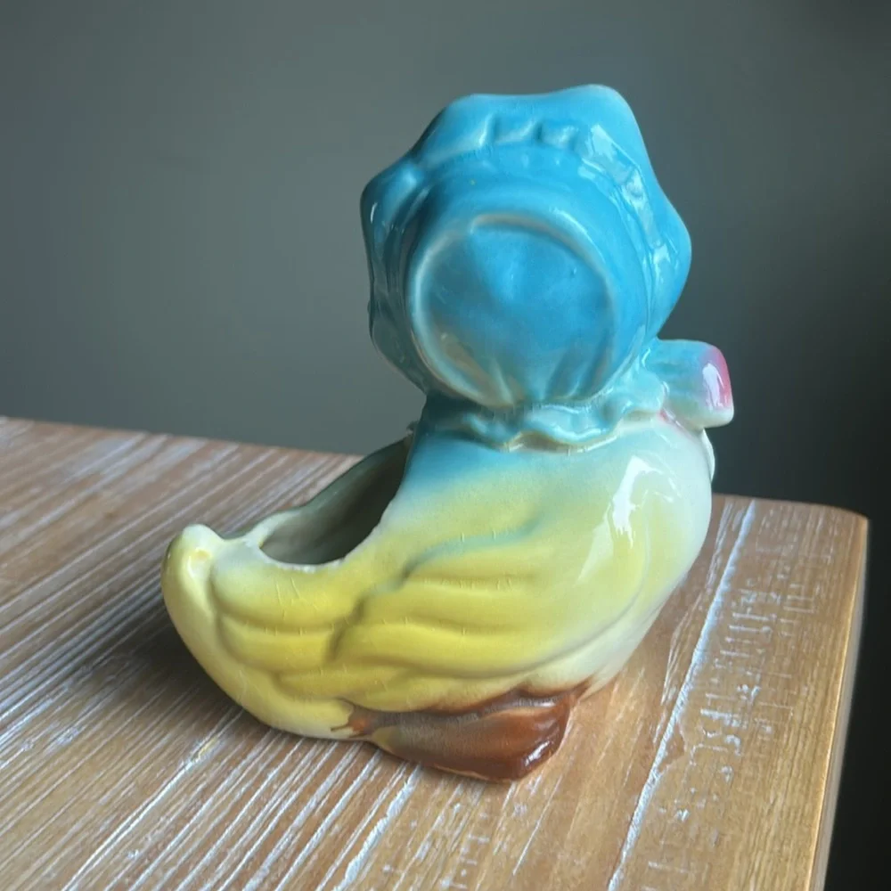 VTG Shawnee Pottery Duck Planter With Bonnet Ceramic Vase 1950's American Bisque - Picture 4 of 11